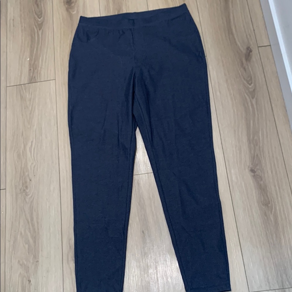 Navy Blue denim Stretch Leggings with Tapered Fit -  **new never worn**